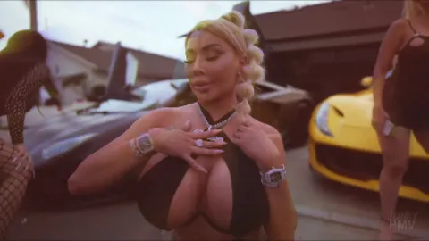 Blonde Bimbo PMV