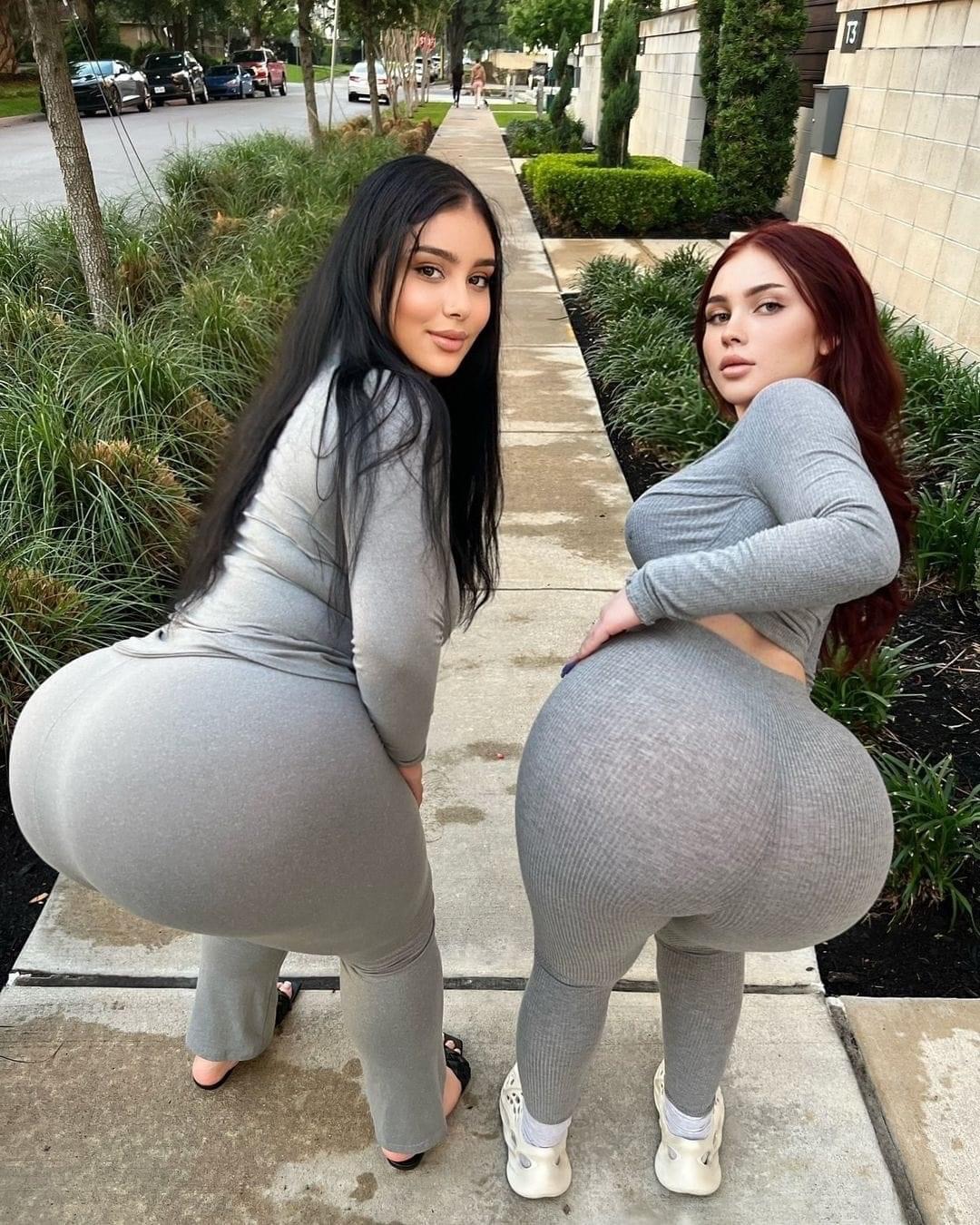 100 thots