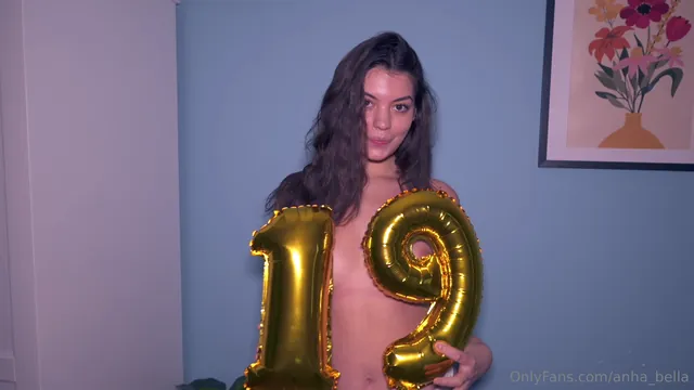 19 YO TEEN - Introducing Anna