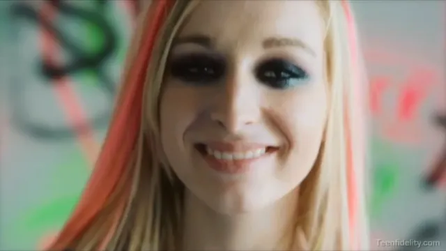 Avril Vagine - Sk8er Girl