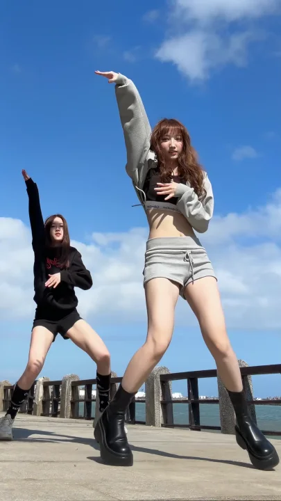 Thumbnail at 0:32
