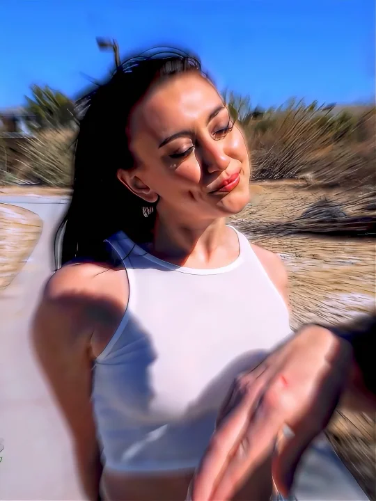 Thumbnail at 0:01