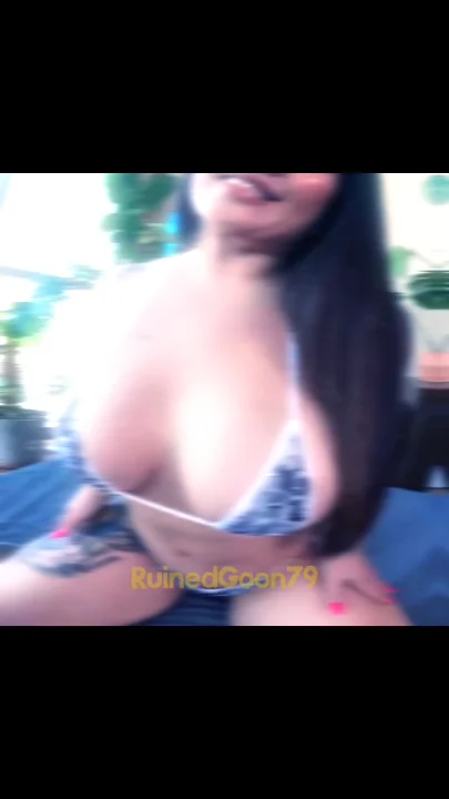Thumbnail at 0:01