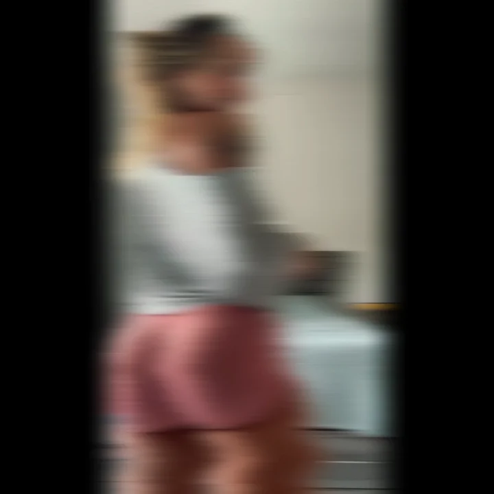 Thumbnail at 0:01
