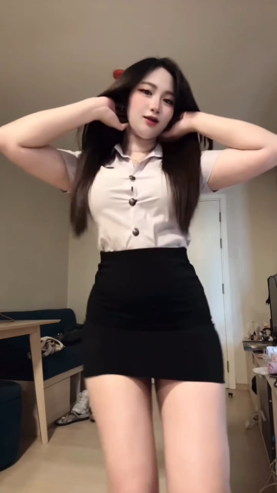 Thumbnail at 0:40