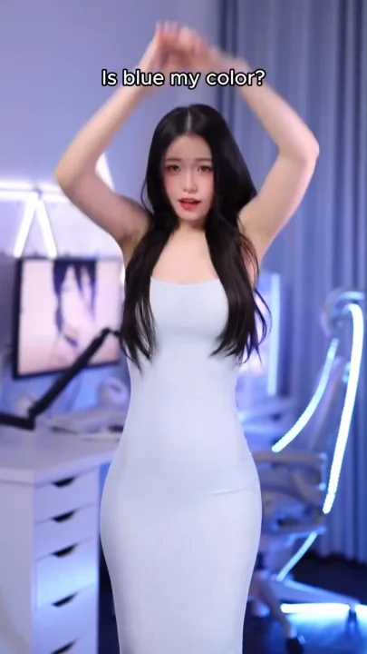 Thumbnail at 0:01