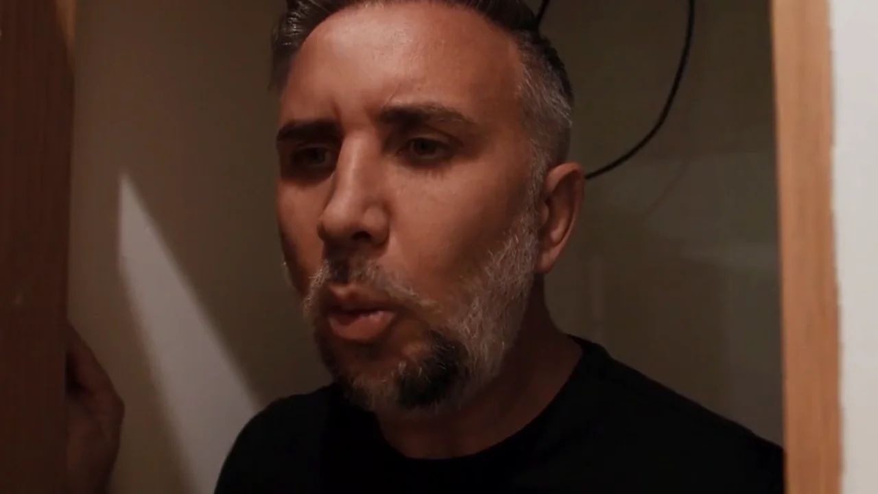 Thumbnail at 0:18
