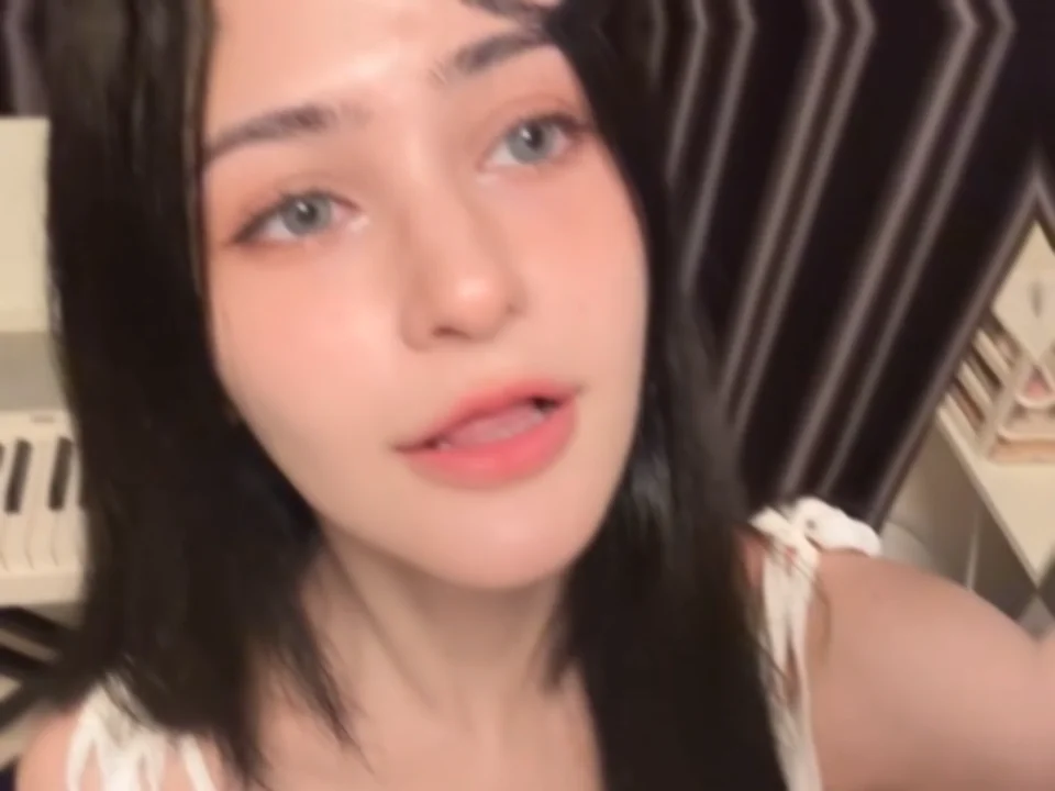 Thumbnail at 0:05