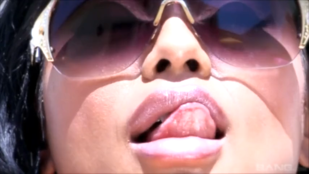 Thumbnail at 0:32