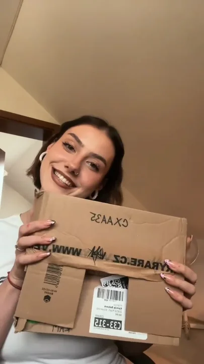 Thumbnail at 0:04