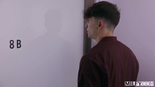 Thumbnail at 0:01