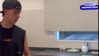 Thumbnail at 0:26